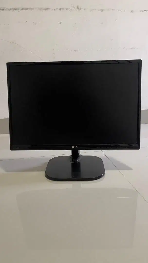 LCD IPS 20 inci komputer LG 20MP48A - P