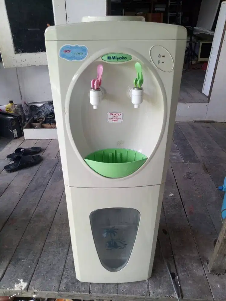Dispenser MIYAKO WD-389 HC Ex. Kantor Kondisi apa adanya sesuai foto