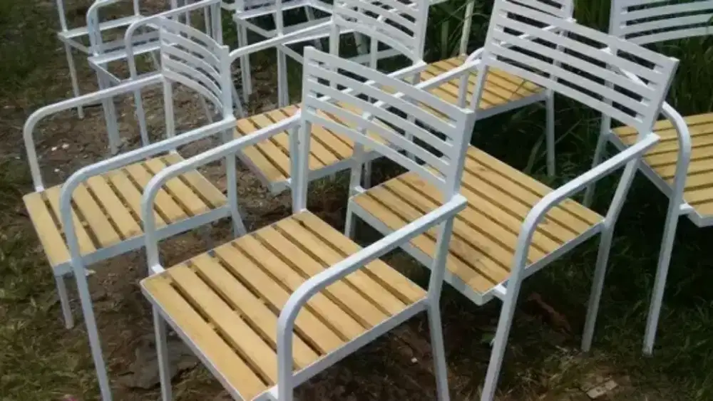 Kursi outdor kombinasi kayu