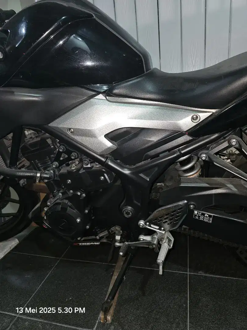 MT25 tahun 2015 BLACK RED STANDARD/NO MODIF