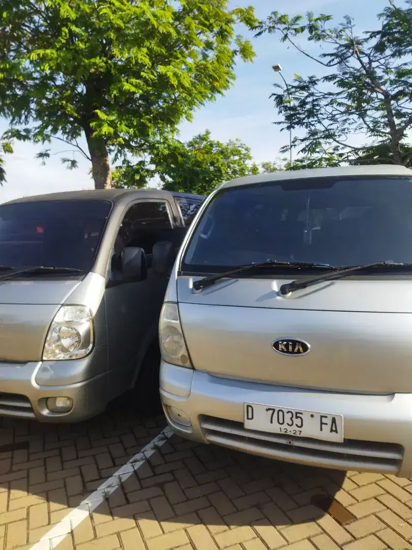 Sewa/rental minibus travello elf