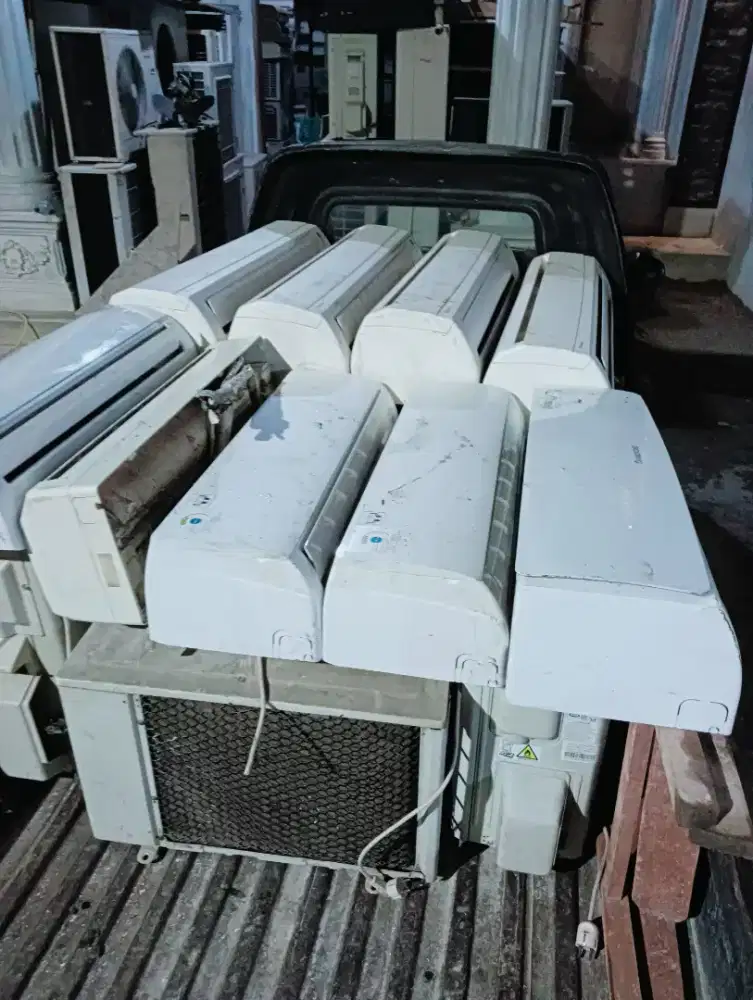 Menerima AC seken / rusak