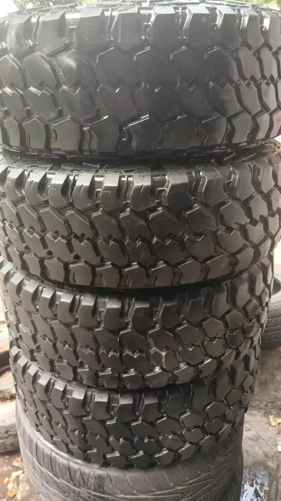 215/65 16 Aciless MT dessert hawk 4 pcs.