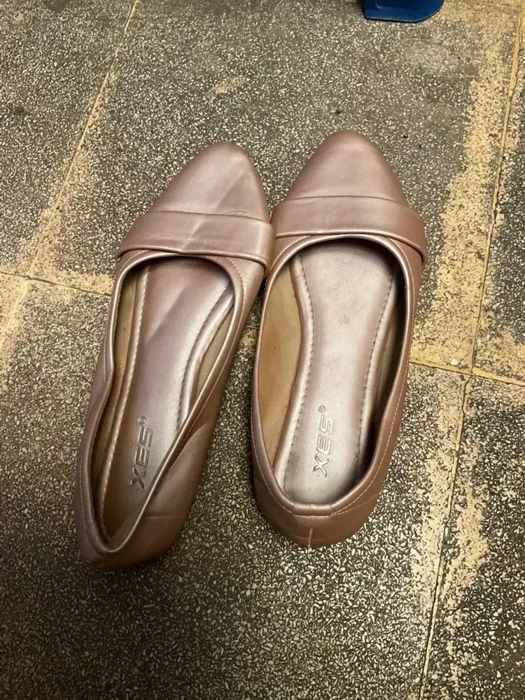 Sepatu flat shoes empuk xes size 41