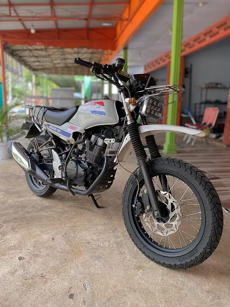 Honda megapro custom honda win