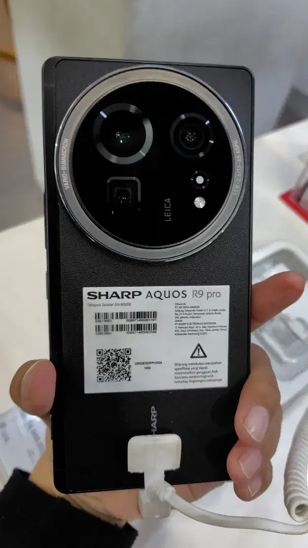 Sharp Aqous R9 pro 12/512 GB free vc myEraspace 500k & Tws
