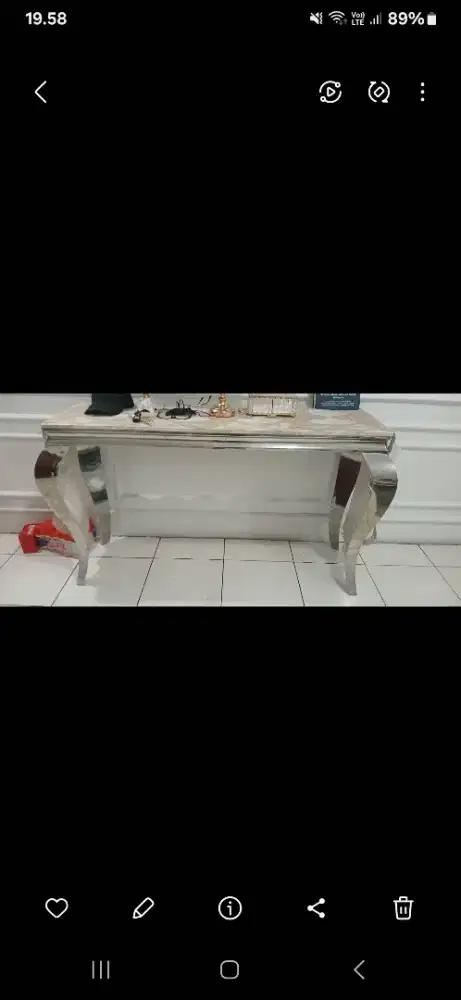 Meja marmer stanlees