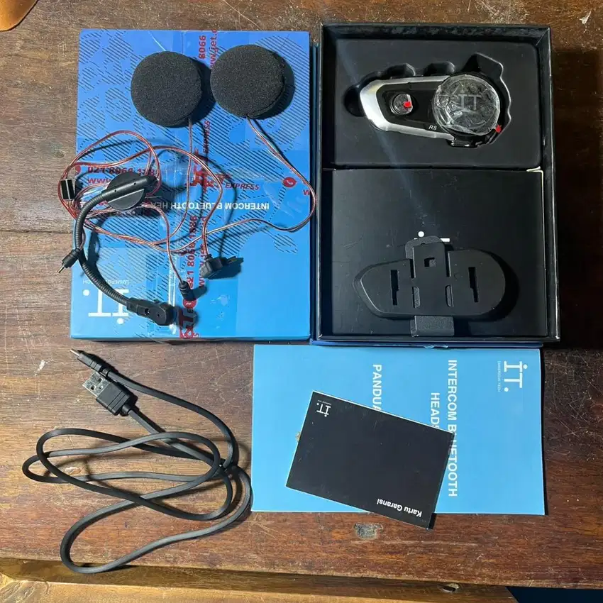Intercom IT R8 like new