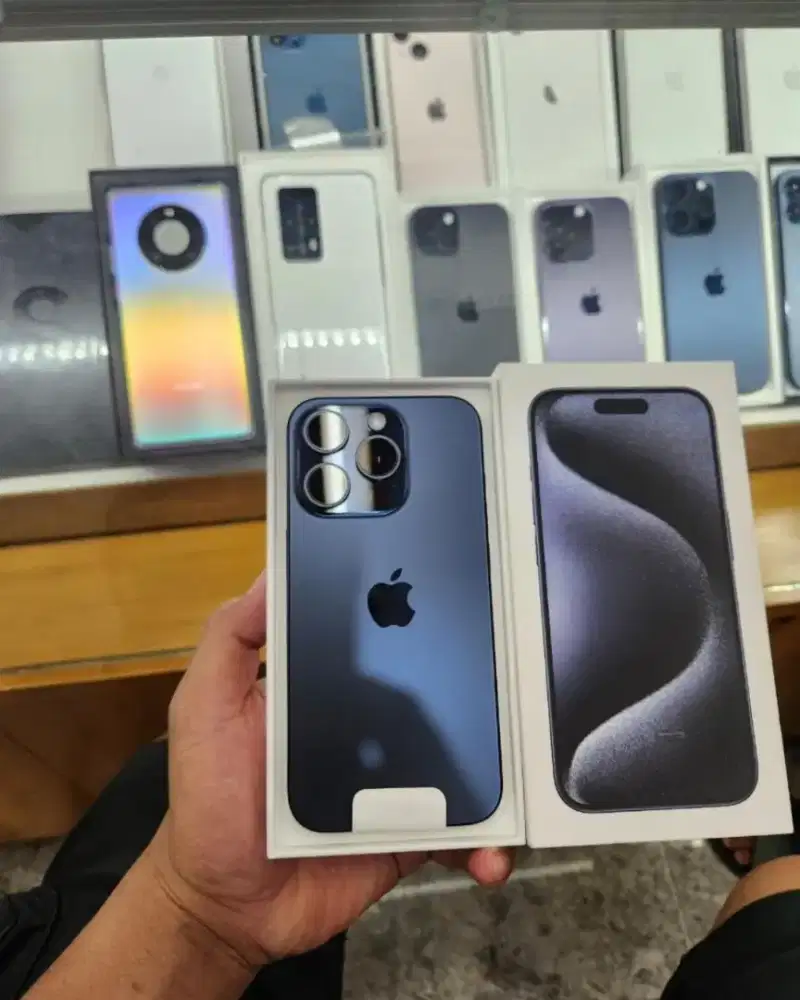 Iphone 15 Pro 256 GB iBox Kondisi Seperti Baru