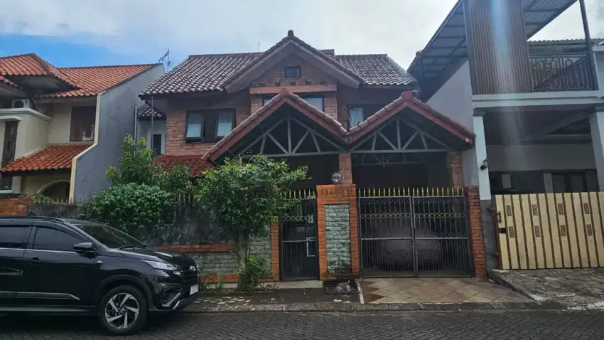 JUAL BU RUMAH CANTIK DAN TERAWAT DI RAFFLES HILLS CIBUBUR (HUBUNGI WA)