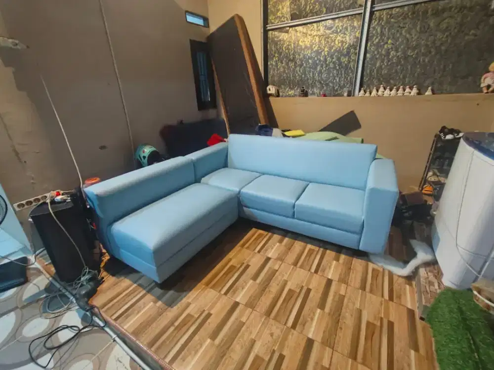 Service sofa dan costume