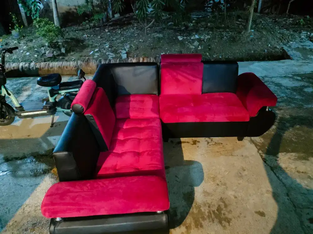 Service sofa dan costume