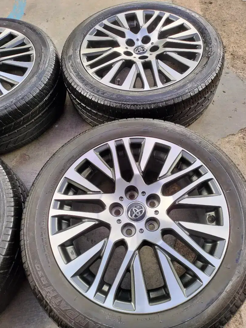 Velg Toyota Alphard R.18 ori