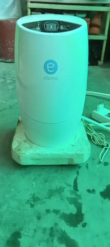 Tempat saringan air minum E spring merek Amway