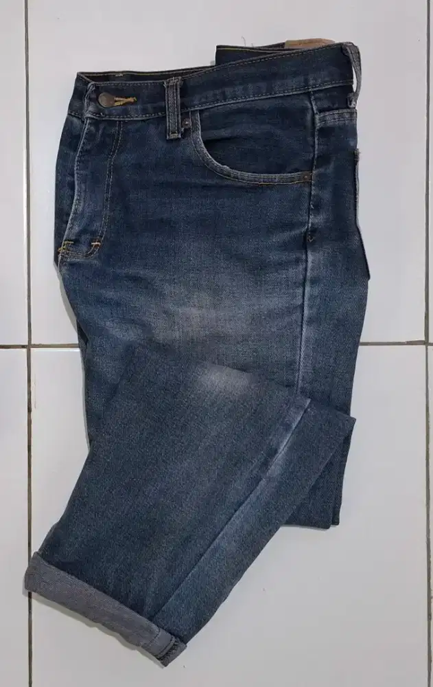 Jeans pria size 34 (L)