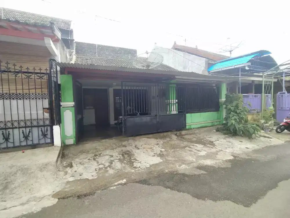 Di Jual Rumah Lokasi Karang Indah Blok BC 31 Tuban