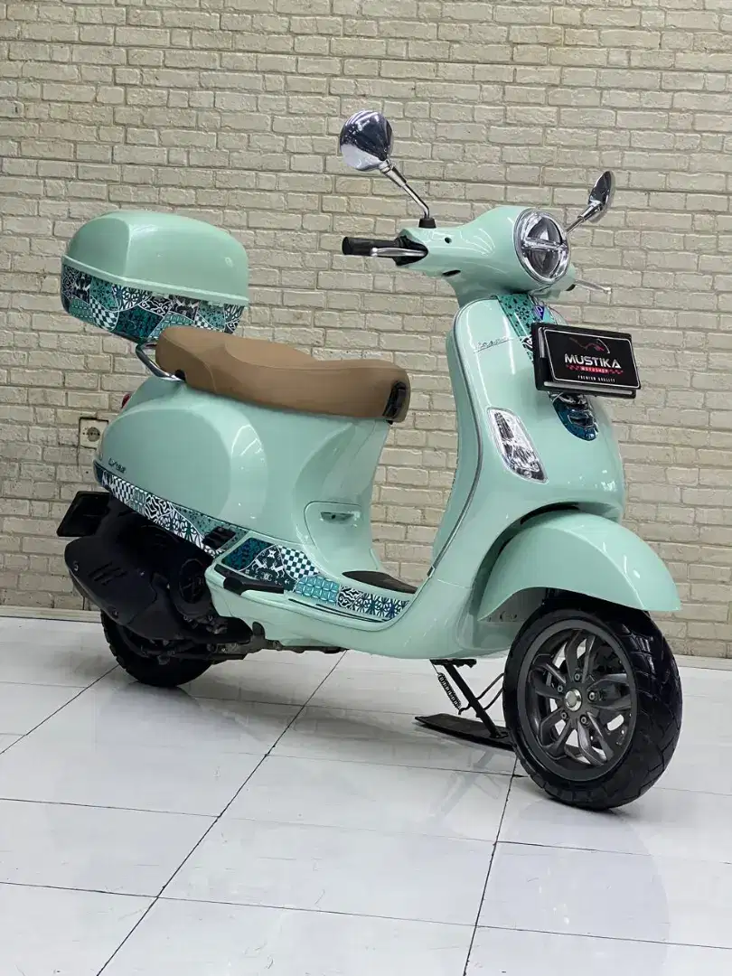 BATIK EDITION‼️ VESPA LX 125 BATIK 2022 MULUS ODO 1RB JAMINAN ISTIMEWA