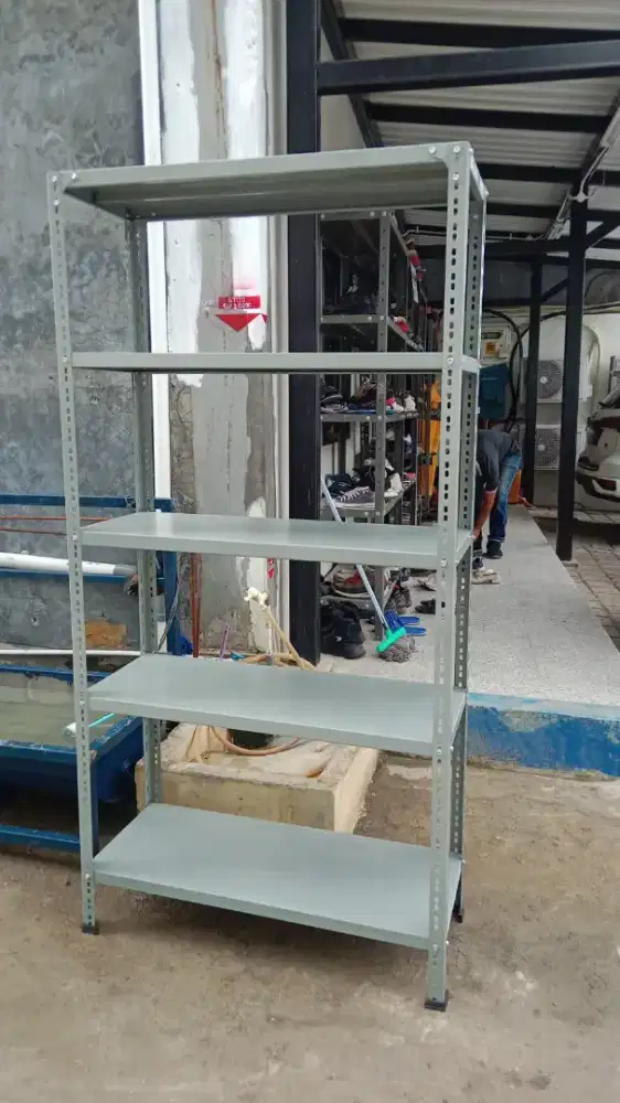 Rak besi toko gudang