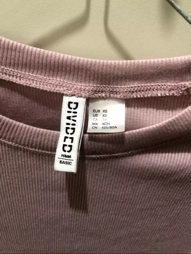 H&M BASIC TOP, HARGA BELI 200K