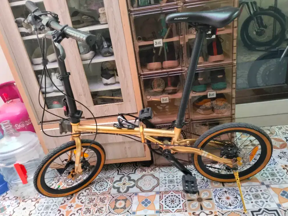 Sepeda lipat Troy elemen gold