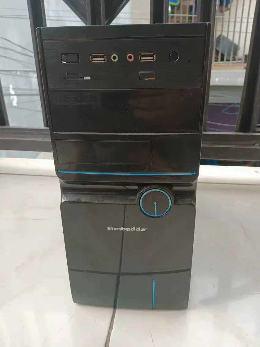 PC Gigabyte H8 1M-DS2 4 Gb Intel Core i3-4160 CPU 3.06Ghz
