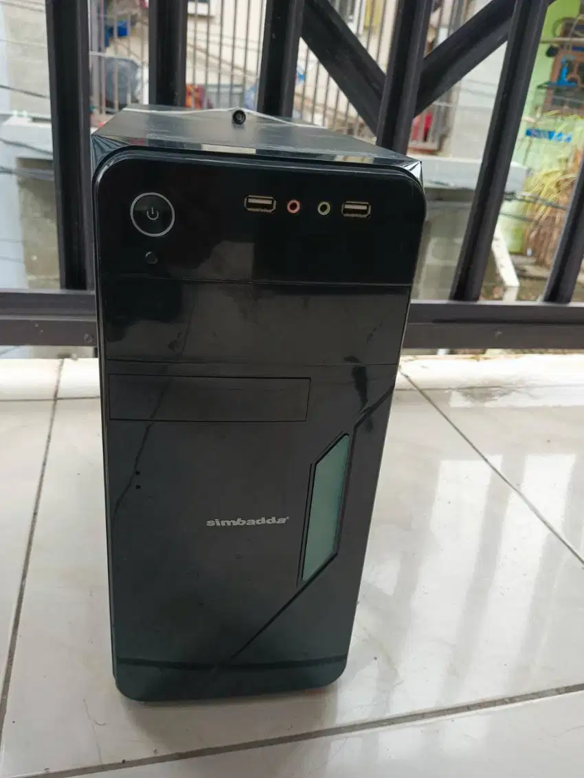 PC Biostar AMD 4 gb HD 1 Tb