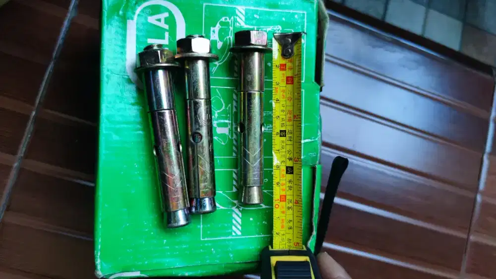 Dijual dynabol diameter 1,5cm, panjang 10cm