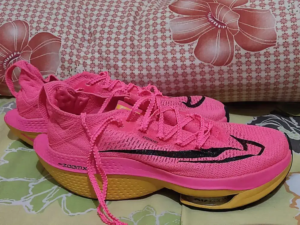 Nike AlphaFly seri 2 no 43 Made in Vietnam