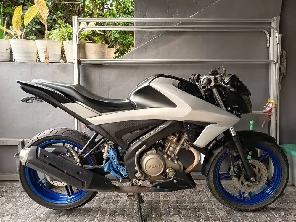 All New Vixion 2017 Silver