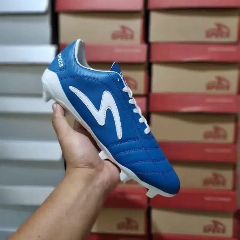 Sepatu soccer sepakbola dewasa