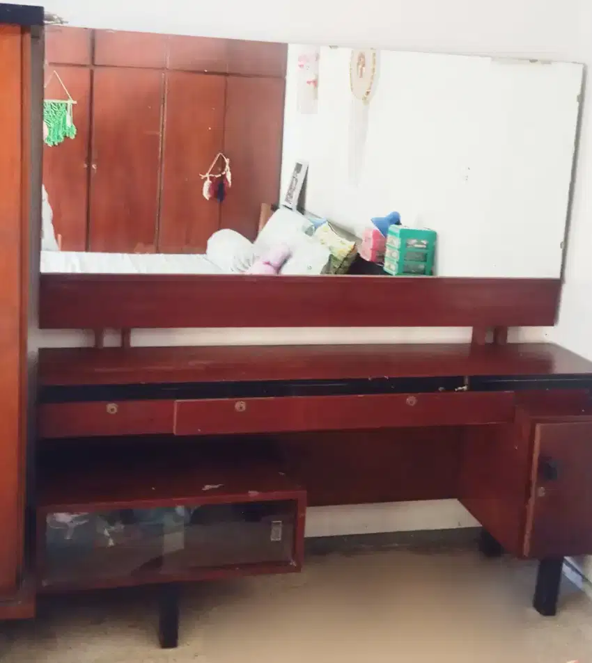 Meja rias kayu jati lawas