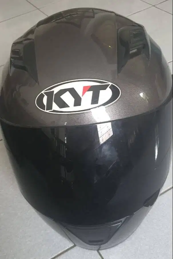Helm KYT Full Face Size M (Dewasa) Original Warna Grey Metallic