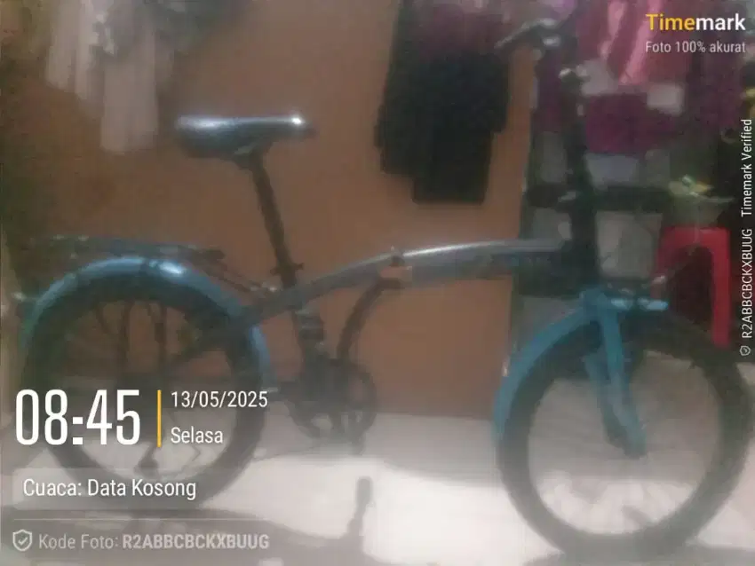 Sepeda lipet Pemakaian Bru 3bulan merk axxil