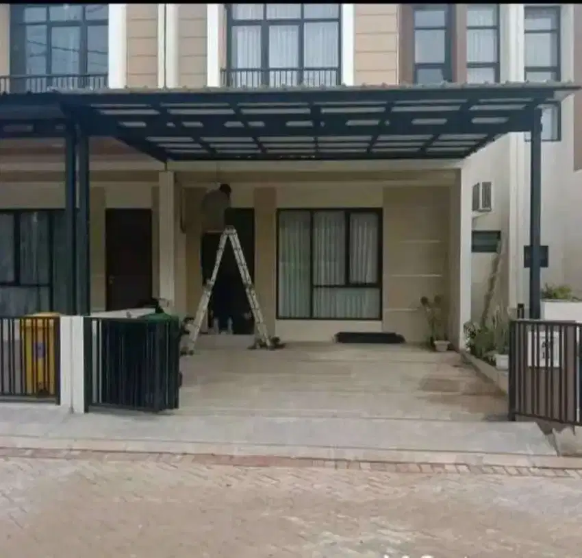 Kanopi baja ringan