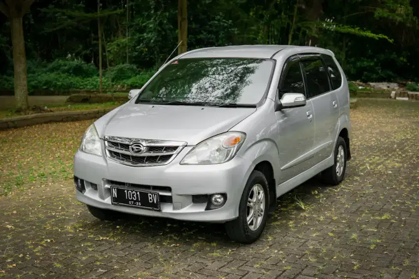 Daihatsu Xi Deluxe Matic 2010. Xenia. Xi. Deluxe. AT.