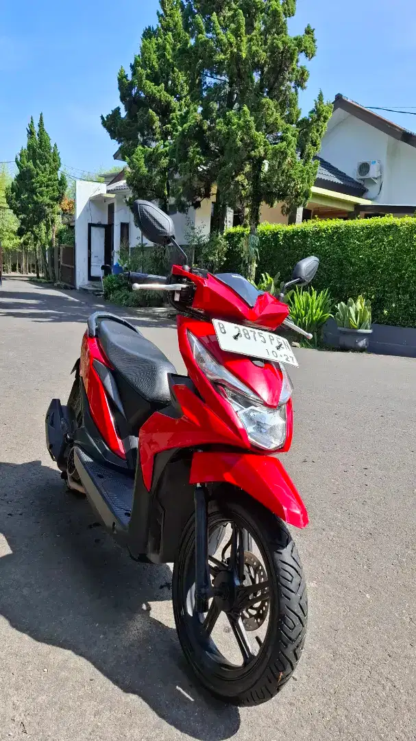 Motor beat FI plat B CBS ISS