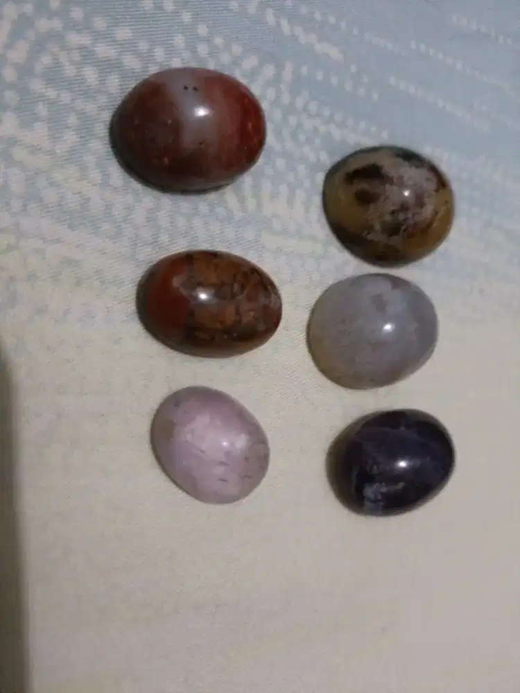 Batu Akiq Entalah Namanya