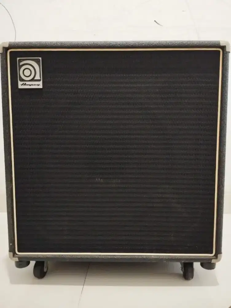 Amply bass Ampeg BA 115 HP mulus