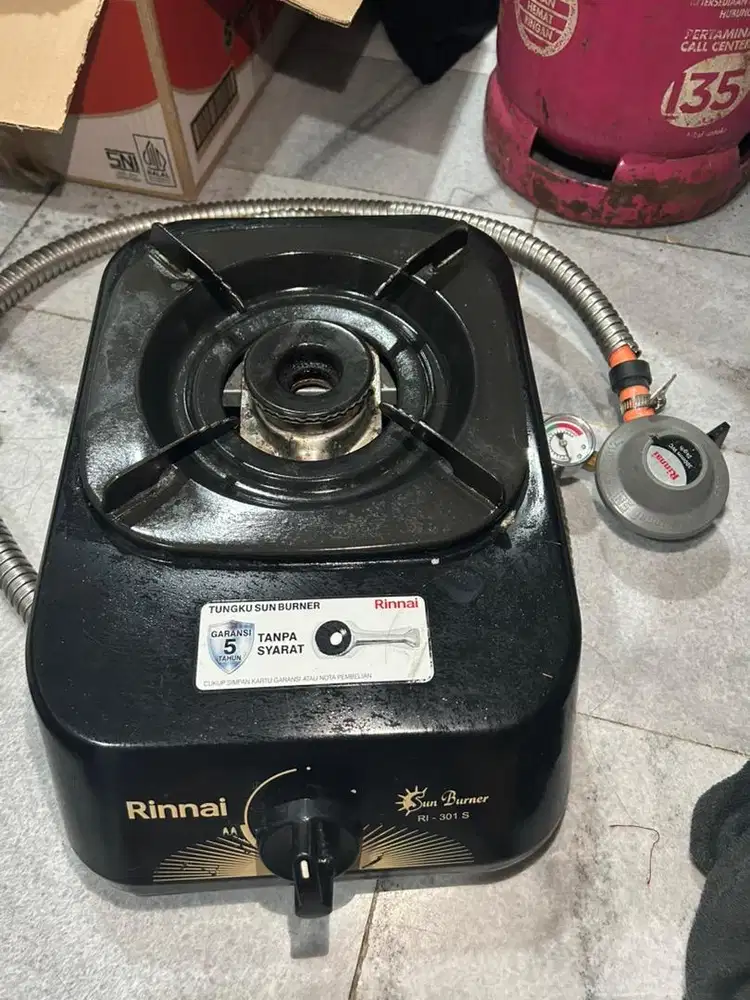 DIJUAL SATU SET KOMPOR,SELANG, regulator
