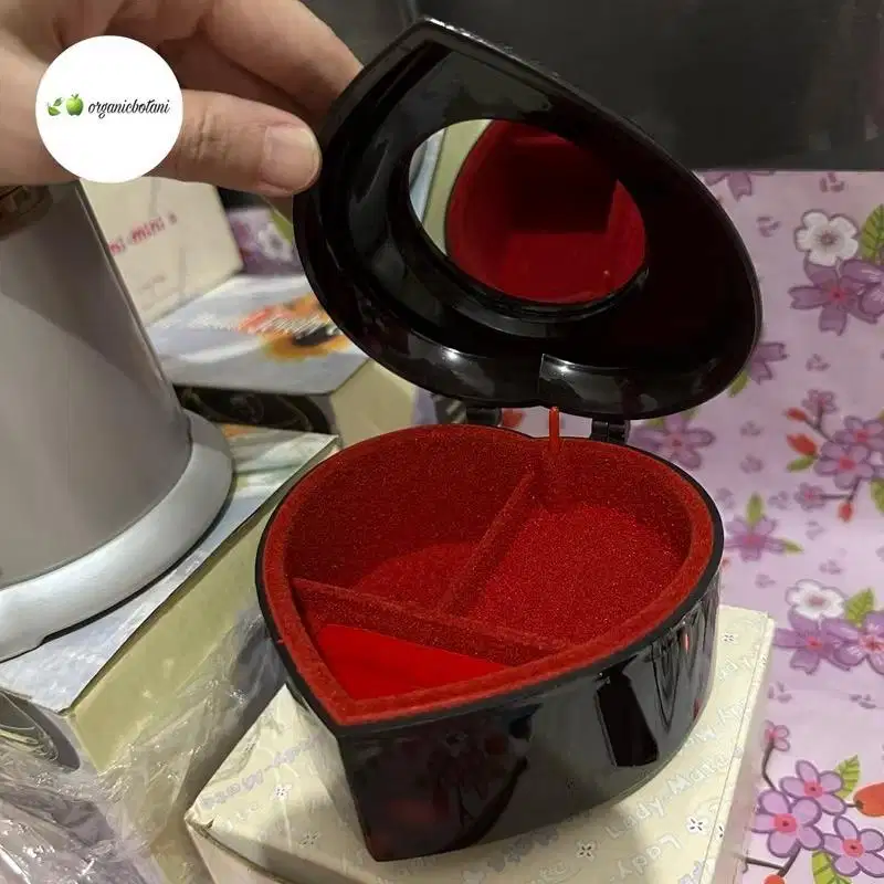 Music Box LOVE Untuk tempat perhiasan. 11x11x6cm Import sangat bagus