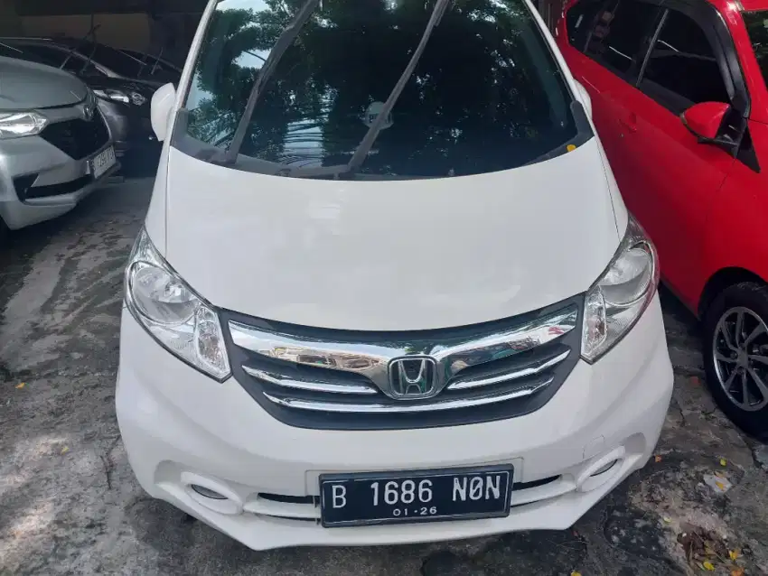 HONDA FREED SD MATIK PUTH 2015