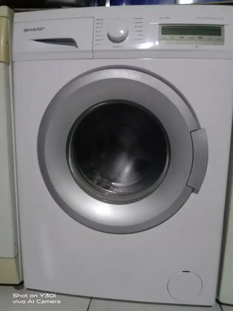 Mesin cuci frontloading Sharp 8kg normal siap pakai