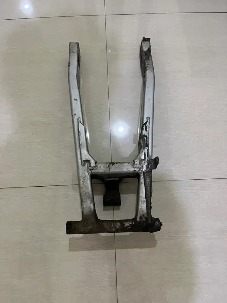 Swing Arm Original Yamaha Scorpio Z 2011