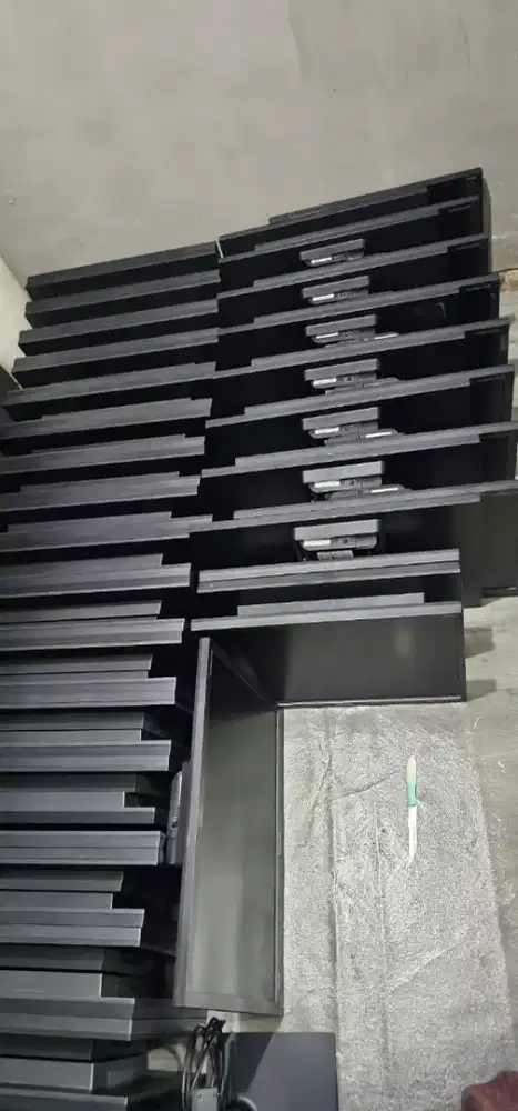 TERIMA JUAL/BELI KOMPUTER BEKAS,SATUAN,LELANGAN,DAN BORONGAN EX KANTOR