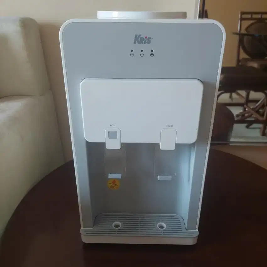 Dispenser kris panas dingin