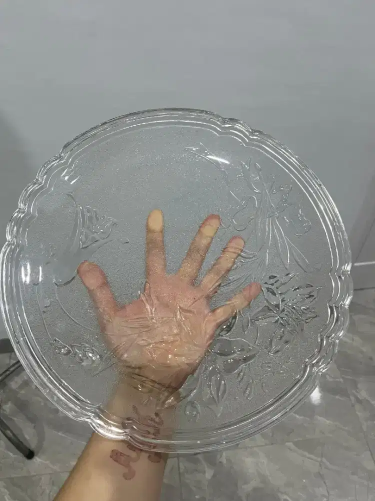 Piring kue ukuran besar