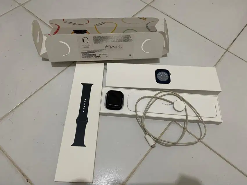 Apple Watch 8 45mm Midnight Aluminum Case GPS & Sellular