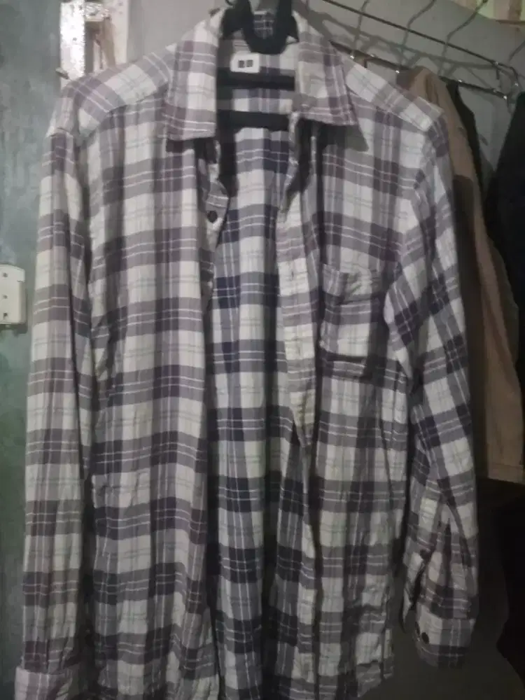 Kemeja UNIQLO all size (L)