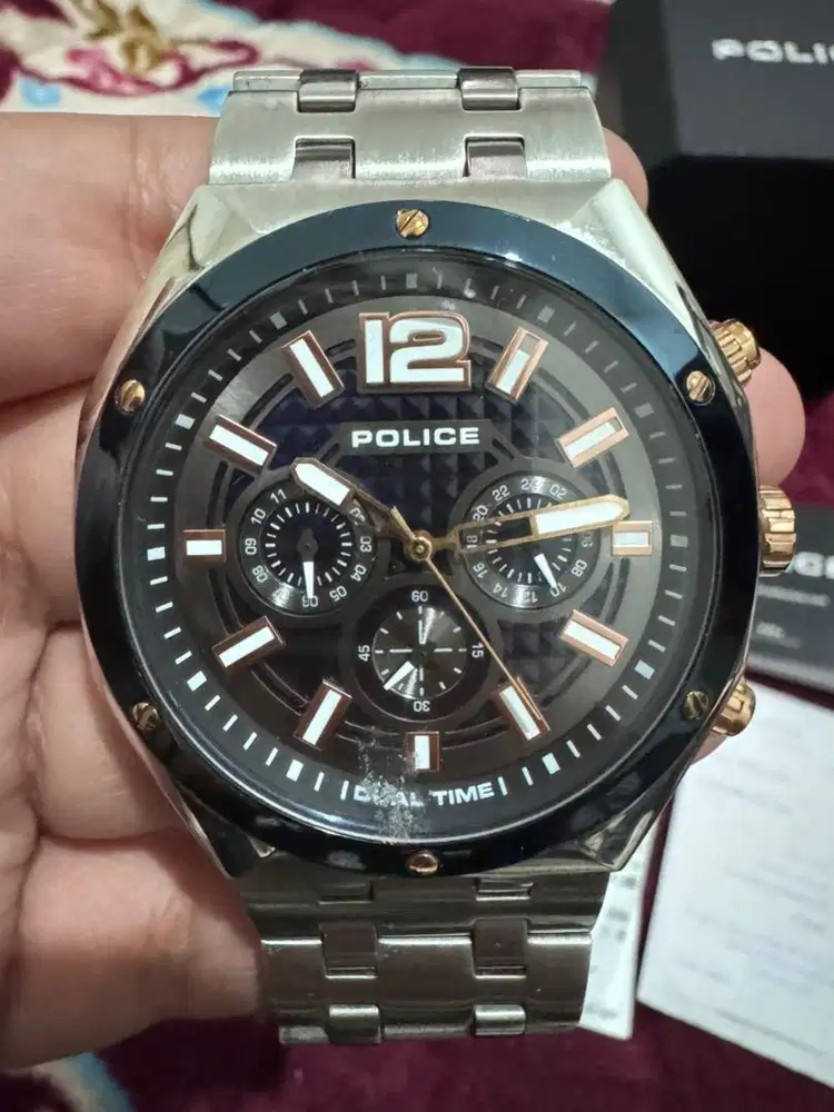 Dijual jam police baru