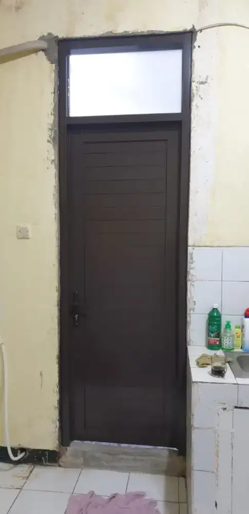 Pintu kamar mandi alumunium
